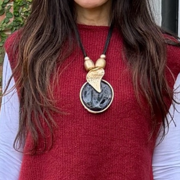 Shopevelynne Black And Gold Statement Necklace